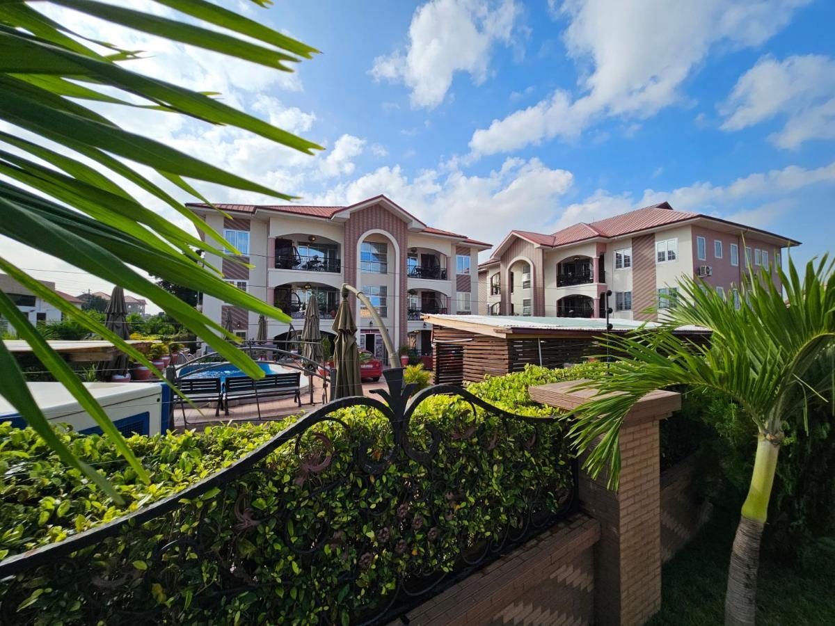 Ibranad Apartments Accra Esterno foto