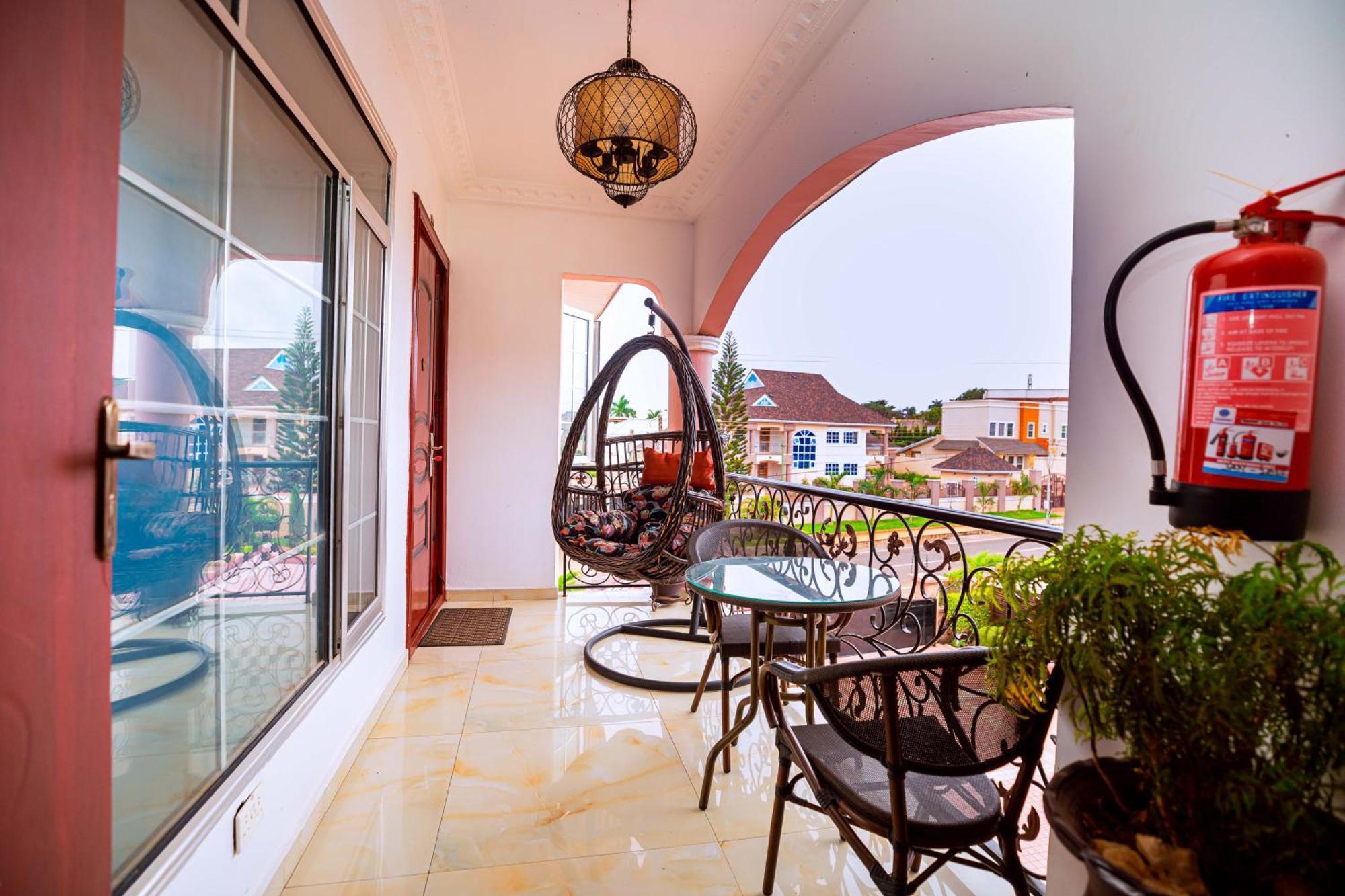 Ibranad Apartments Accra Esterno foto